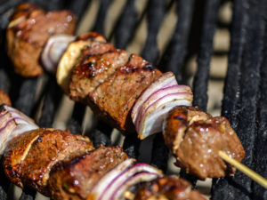 beef kabobs, beef kebabs, skewers, bbq, grill, grilling, summer time, dinner. dinner time